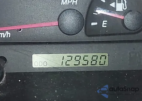 2004 Toyota Camry Le/Xle/Se z USA, uszkodzony, nr VIN 4T1BE32KX4U921730